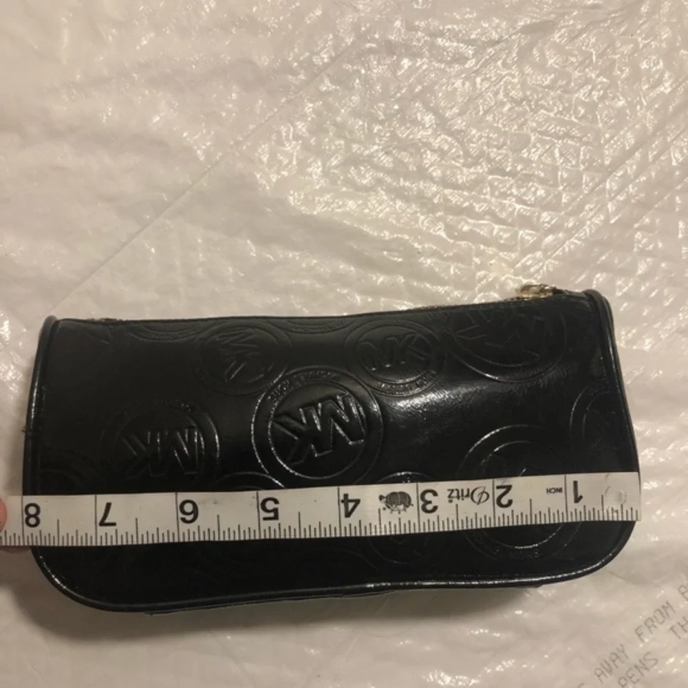 Michael kors patent leather cosmetic bag